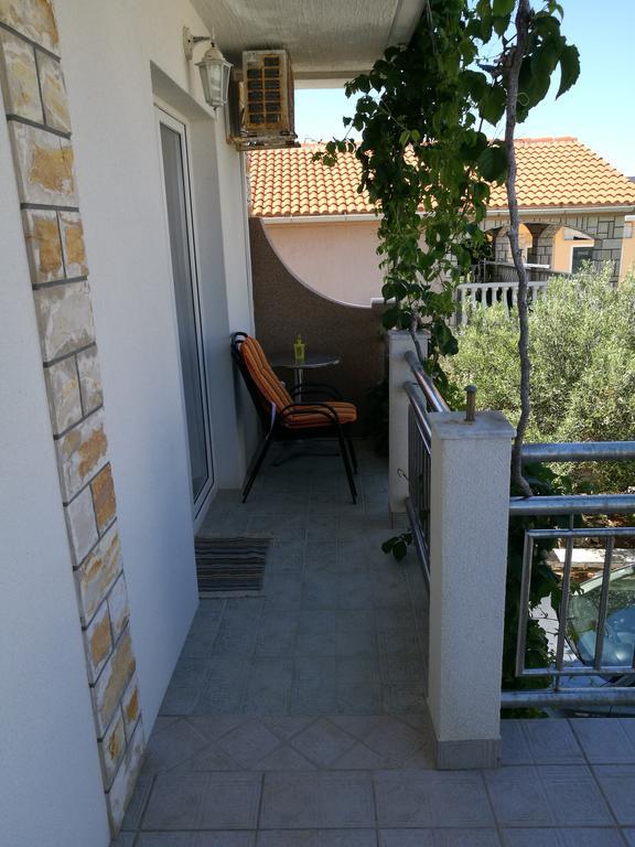 Apartments Ivi Vir Exterior foto